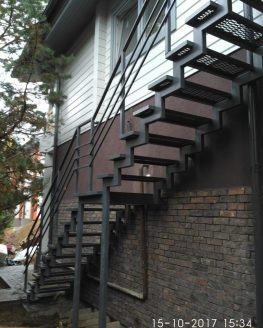 лестницы на металлокаркасе